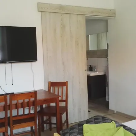 شقة Apartmany Opolany