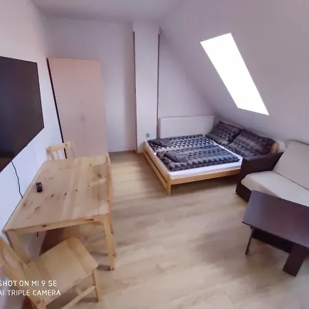 Apartmany Opolany شقة Opolany
