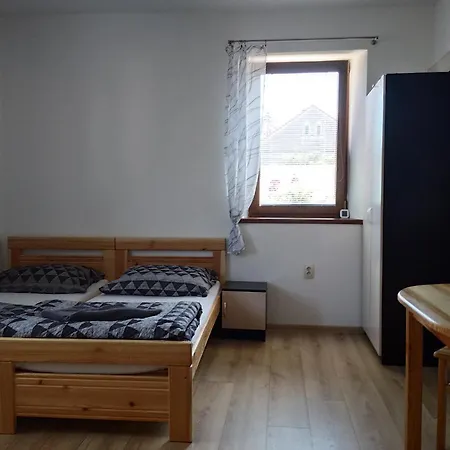 Apartmany Opolany شقة Opolany
