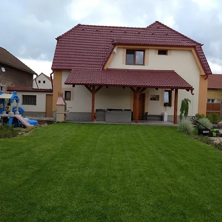 شقة Apartmany Opolany Opolany